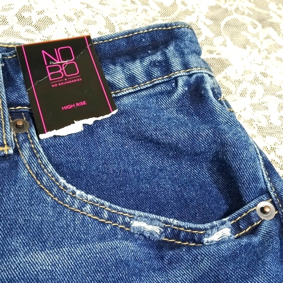 NWT No Boundaries Jean Shorts 100% Cotton Siz 7 - Picture 3 of 13